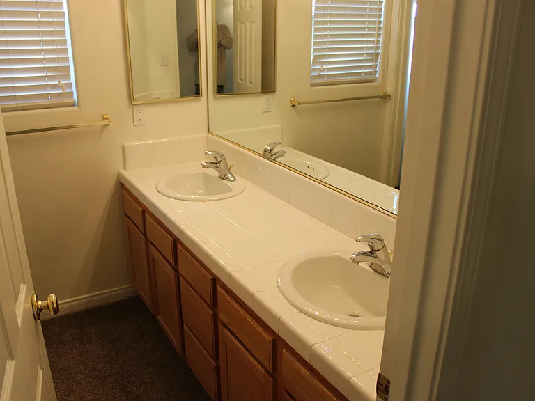 12111 Great Country Dr — Photo 7