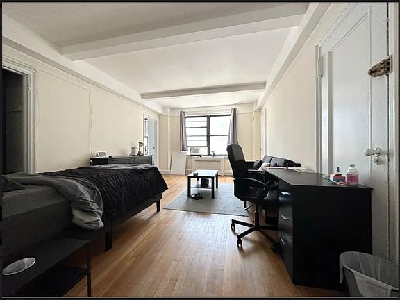 2nd image of 455 W 34th St #7BB