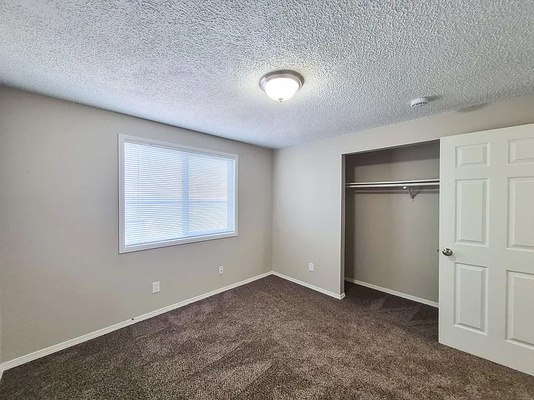 1543-1611 Salishan St SE — Photo 14