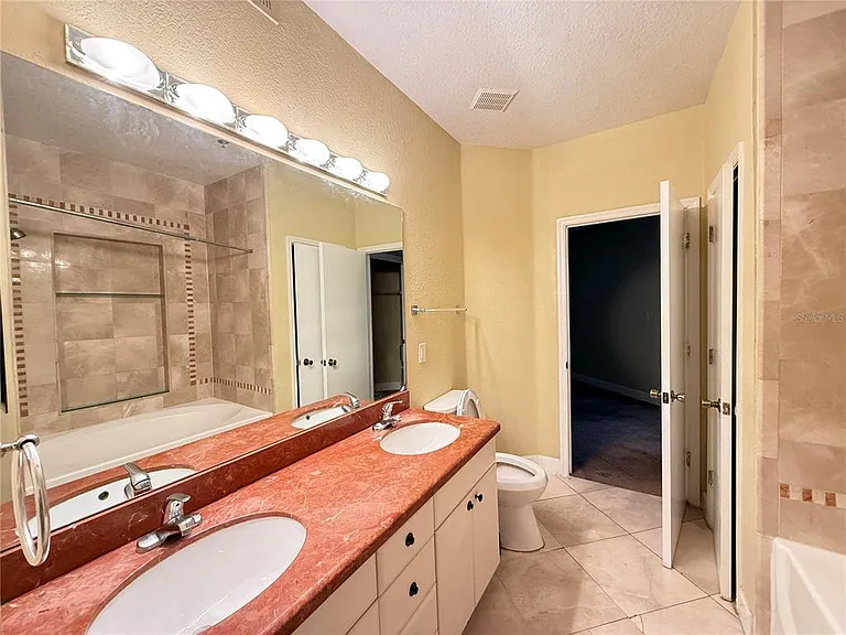 13212 Arbor Isle Dr #201 — Photo 21