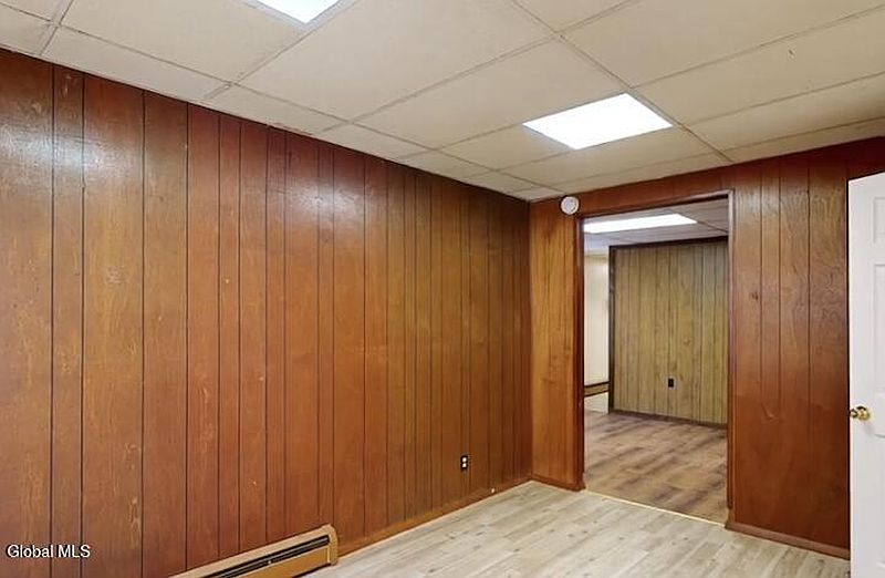 5th image of 41 Pulver Avenue