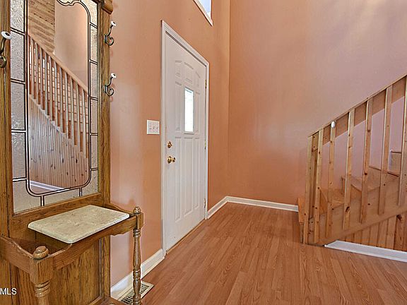 5th image of 246 Cypress Ln