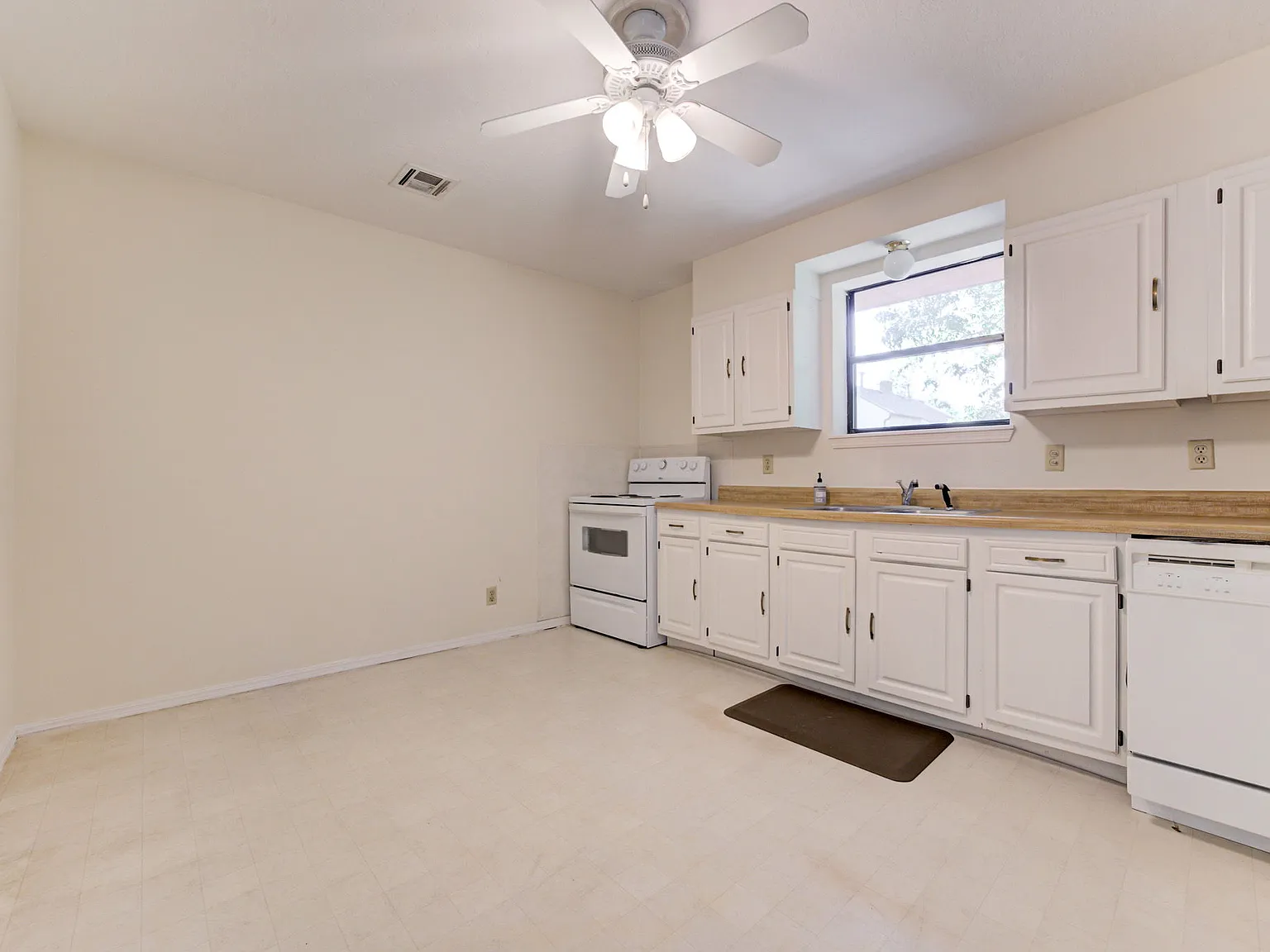 Flood Ave S - 602 (OLC) - 602 — Photo 2