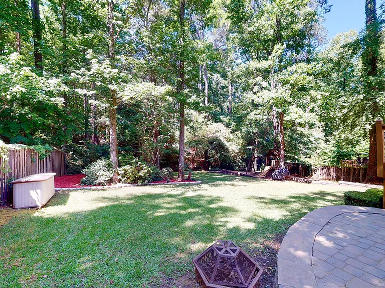 408 Bristol Rd — Photo 5