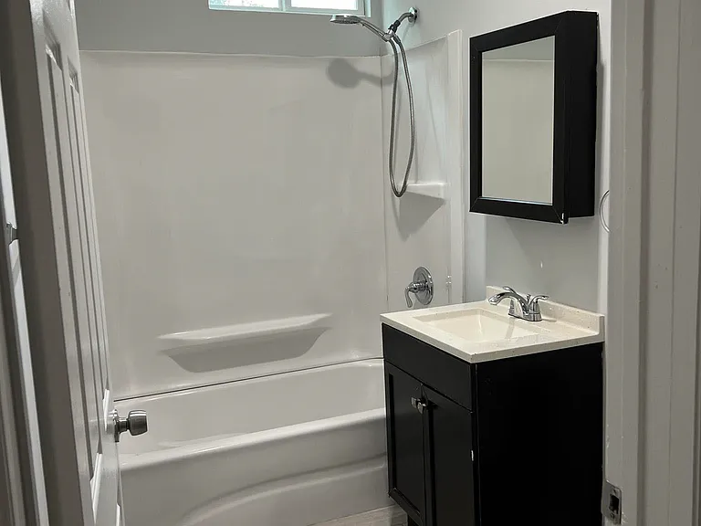 112 Irving St #2L — Photo 10