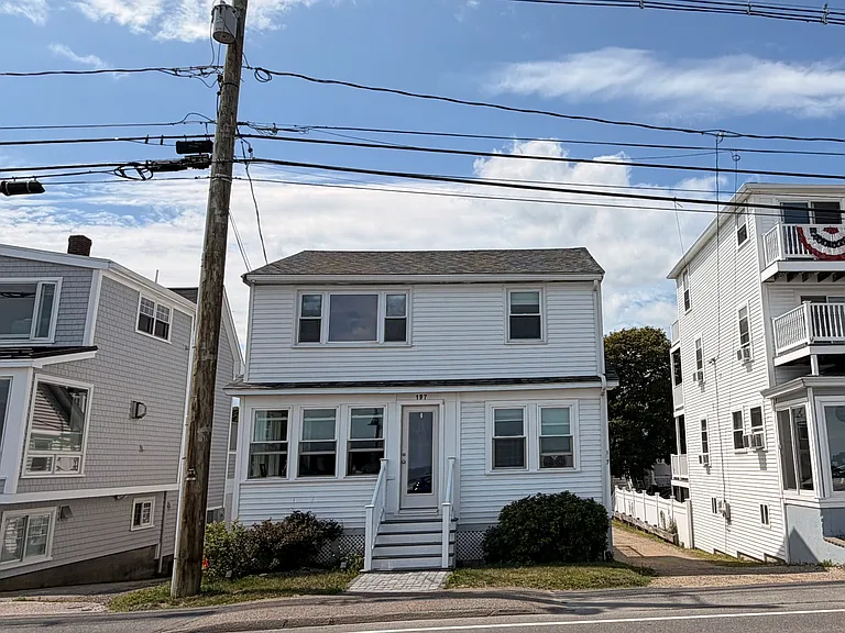 Welcome to 197 Long Beach Avenue Unit A