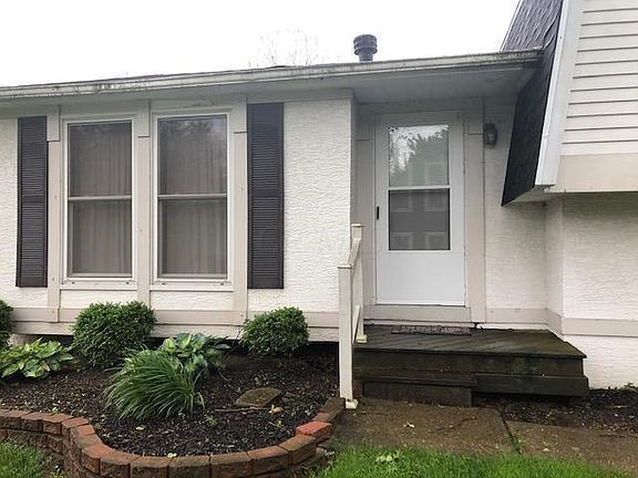 2nd image of 1223 Crestview St