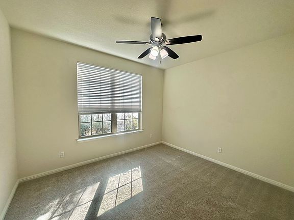 2nd image of 7211 Loggia Pl