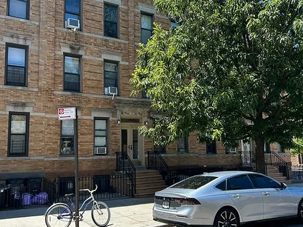 70-04 65th Pl, Ridgewood, NY 11385