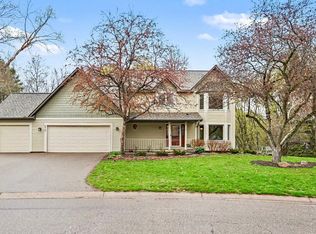 675 Bridle Ridge Cir, Eagan, MN 55123