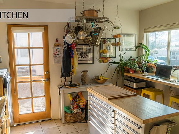 5th image of 524 Dartmouth Pl SE