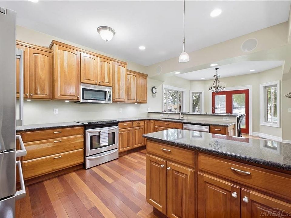 38241 Circle Dr, photo 26