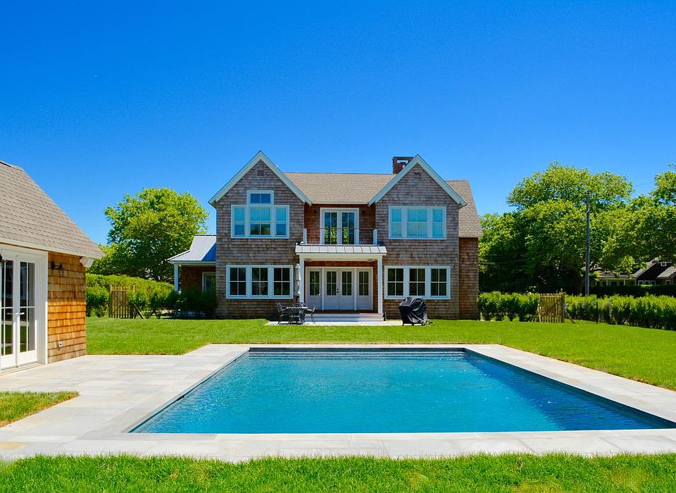 1st image of 23 Gansett Ln