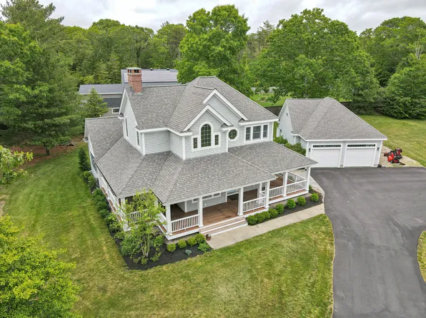 27 Melissa Avenue, Mashpee, MA 02649