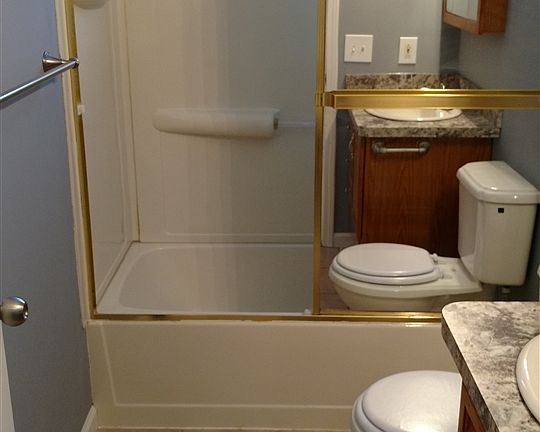 5th image of 6088 Bunker Hill St