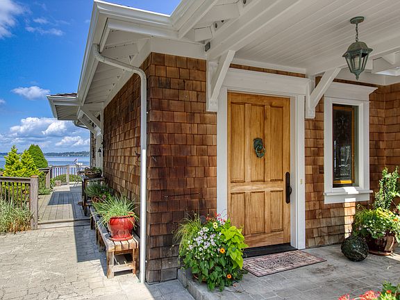Entrance to main house.