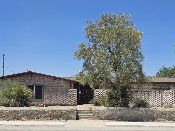 800 N G Ave N, Fabens, TX 79838