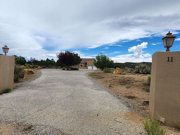 2nd image of 11 Catalpa Canyon Rd
