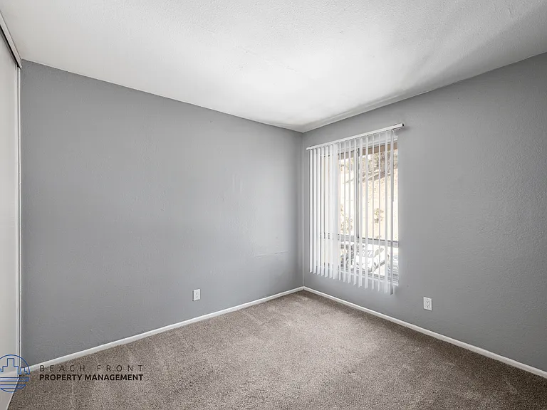 Rollingwood Apartments — Photo 23