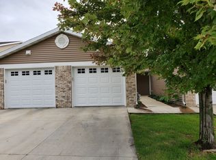 3222 Portage Cir NW, Rochester, MN 55901