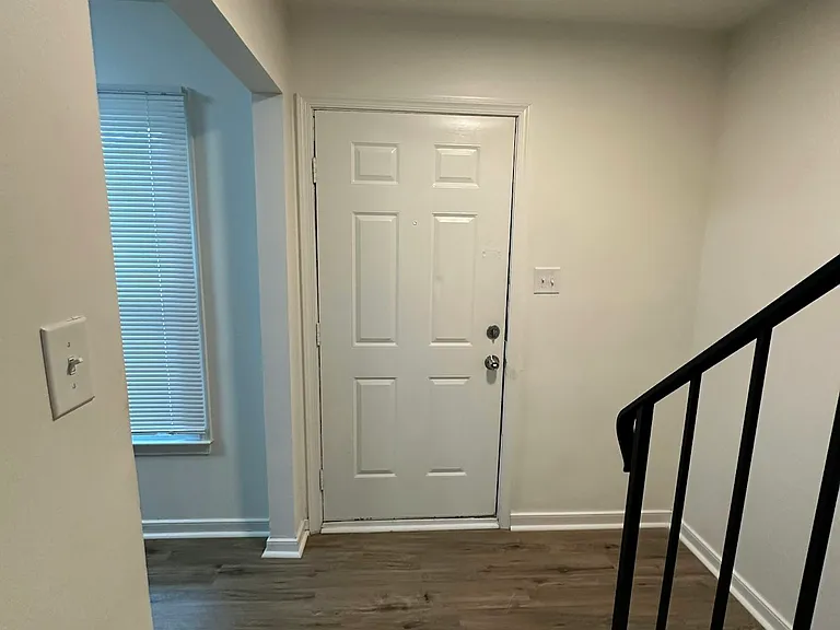 430 Hickorywood Cir — Photo 7