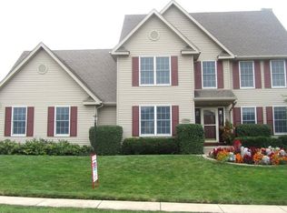 5004 Mayfield Dr, Bettendorf, IA 52722