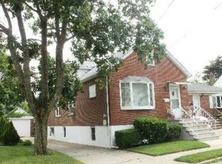 20 Washington Ave, Valley Stream, NY 11580