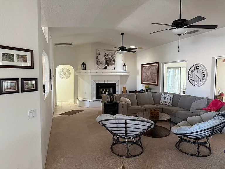 Living room 1