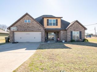 38 Wheatland Way, Fort Mitchell, AL 36856
