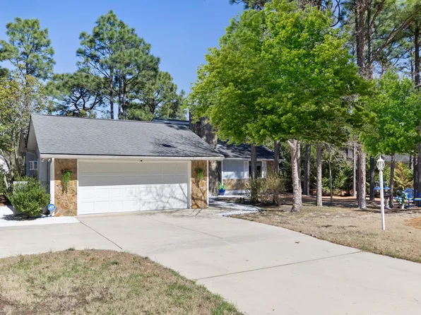 17 Coldstream Ln, Pinehurst, NC 28374