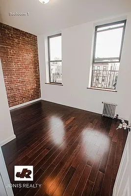 Rented by Jonis Realty | media 1