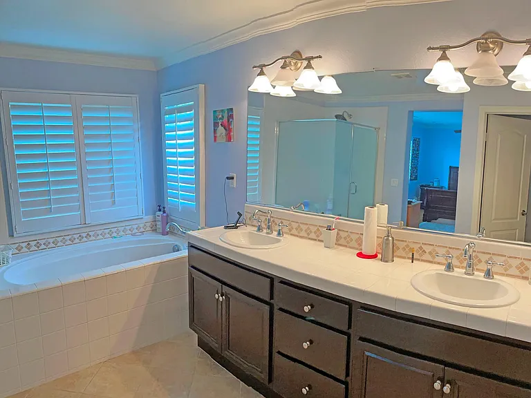 10570 Hollingsworth Way — Photo 8
