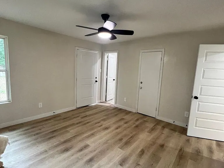 719 English St — Photo 11