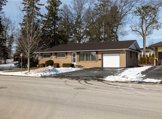 209 Argyle Ave, Norfolk County, ON N4B 1J8