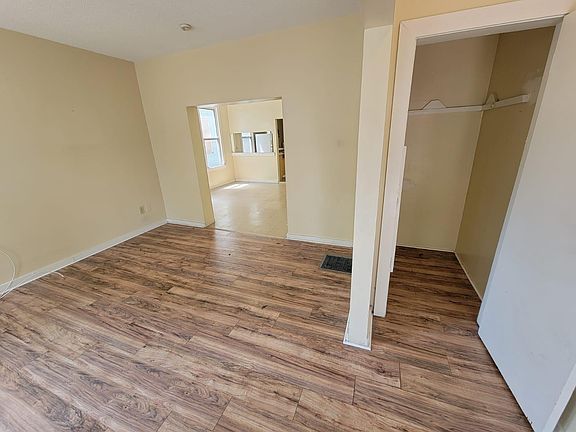 4th image of 302 Greenwich Avenue # Fl 1ST
