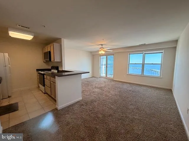 9000 Bay Ave #206 — Photo 8