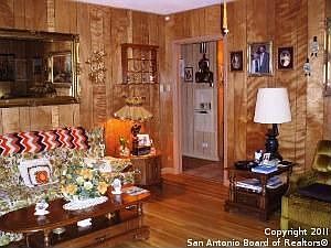 4th image of 1411 E Sunshine Dr