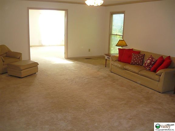 5th image of 15003 Carlisle Dr SE