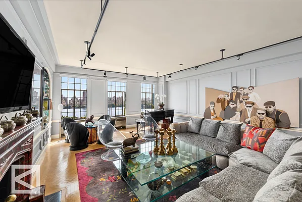 Sold by Douglas Elliman | media 17