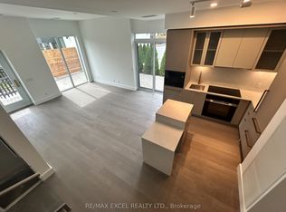 16 Greenbriar Rd #TOWNHOUSE 4, Toronto, ON M2K 1H6