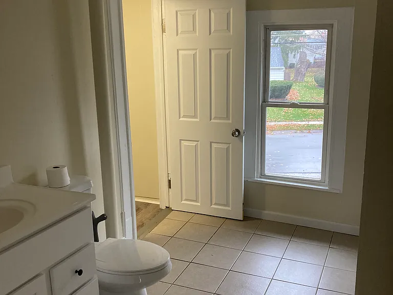 126 Myrtle St — Photo 7