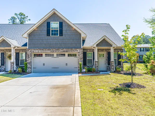 315 Mashie Ct, West End, NC 27376