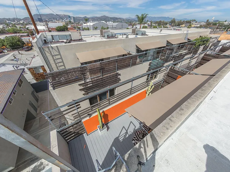 717 N Cahuenga Blvd #A2 — Photo 7