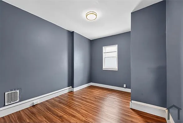 729 E Allegheny Ave — Photo 17