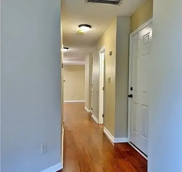 5532 Robmont Dr — Photo 7