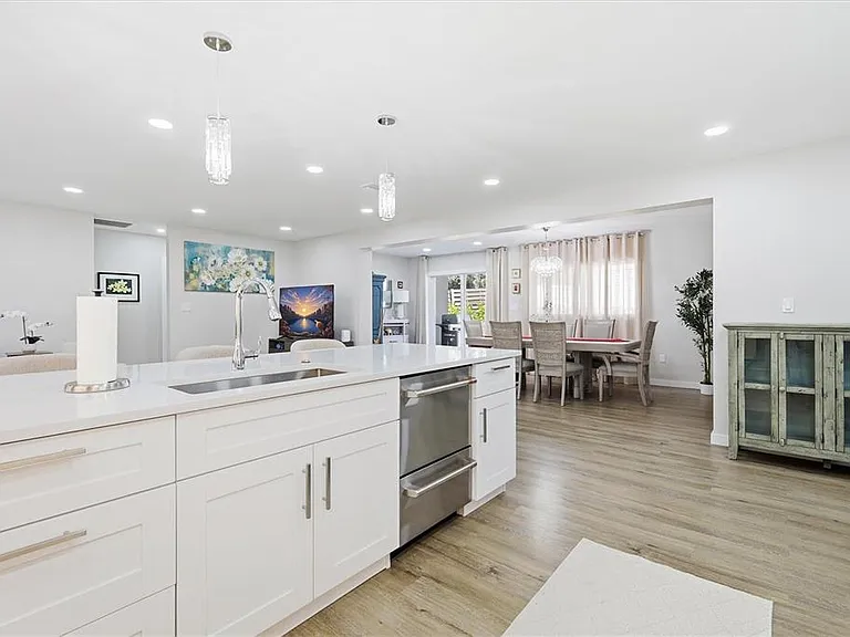 5247 Carmilfra Dr — Photo 6