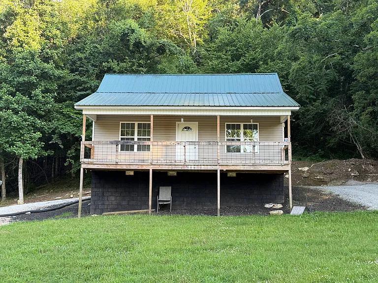 180 Shoals Overlook Dr — Photo 2