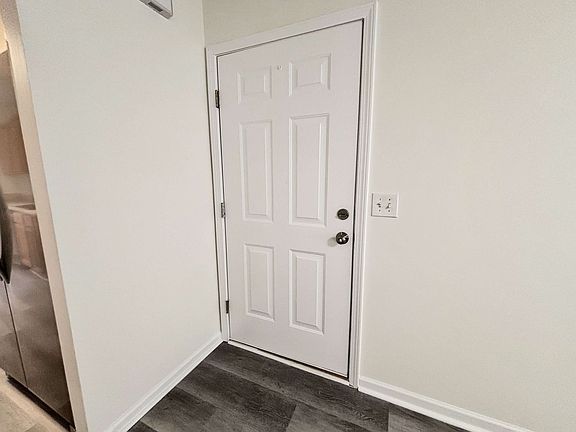 3rd image of 1400 Stonehaven Cir Unit 1406
