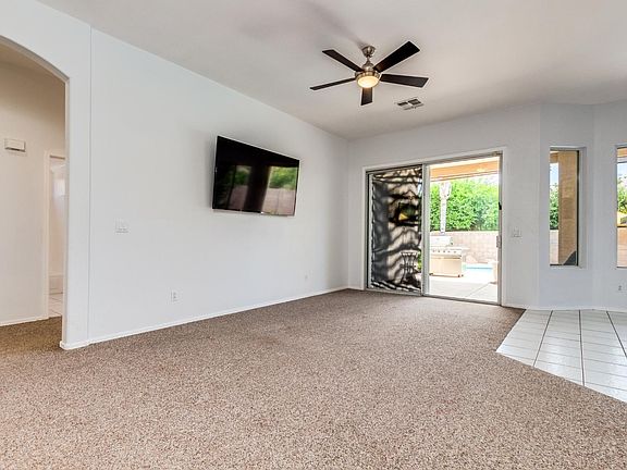 5th image of 811 W Cherrywood Dr