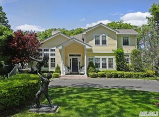 5 Hollow Way, Glen Cove, NY 11542